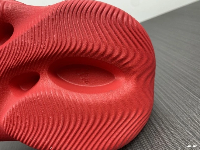 Red Yeezy Foam Adidas CW3355 1027